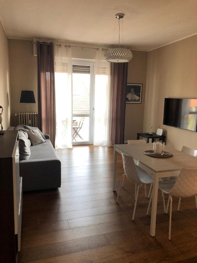 Morivione Apartment - Bocconi Free Parking Milan Exterior photo