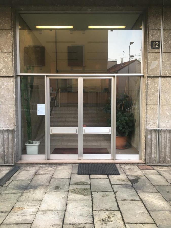 Morivione Apartment - Bocconi Free Parking Milan Exterior photo