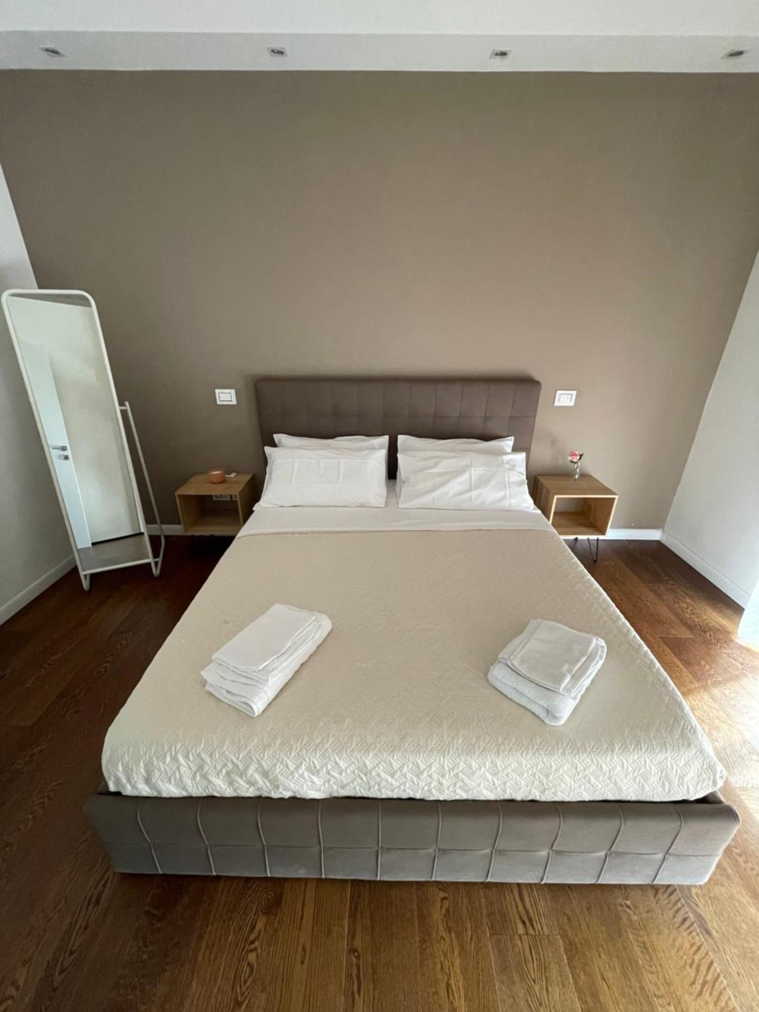 Morivione Apartment - Bocconi Free Parking Milan Exterior photo
