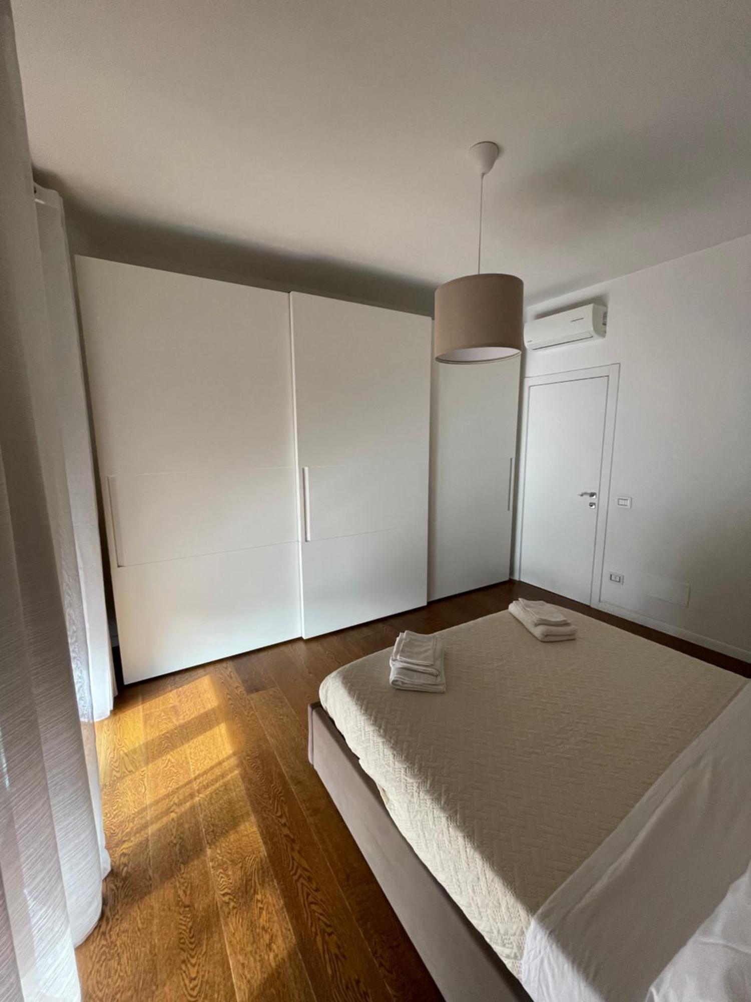 Morivione Apartment - Bocconi Free Parking Milan Exterior photo